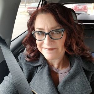 Meet your Posher, Julie